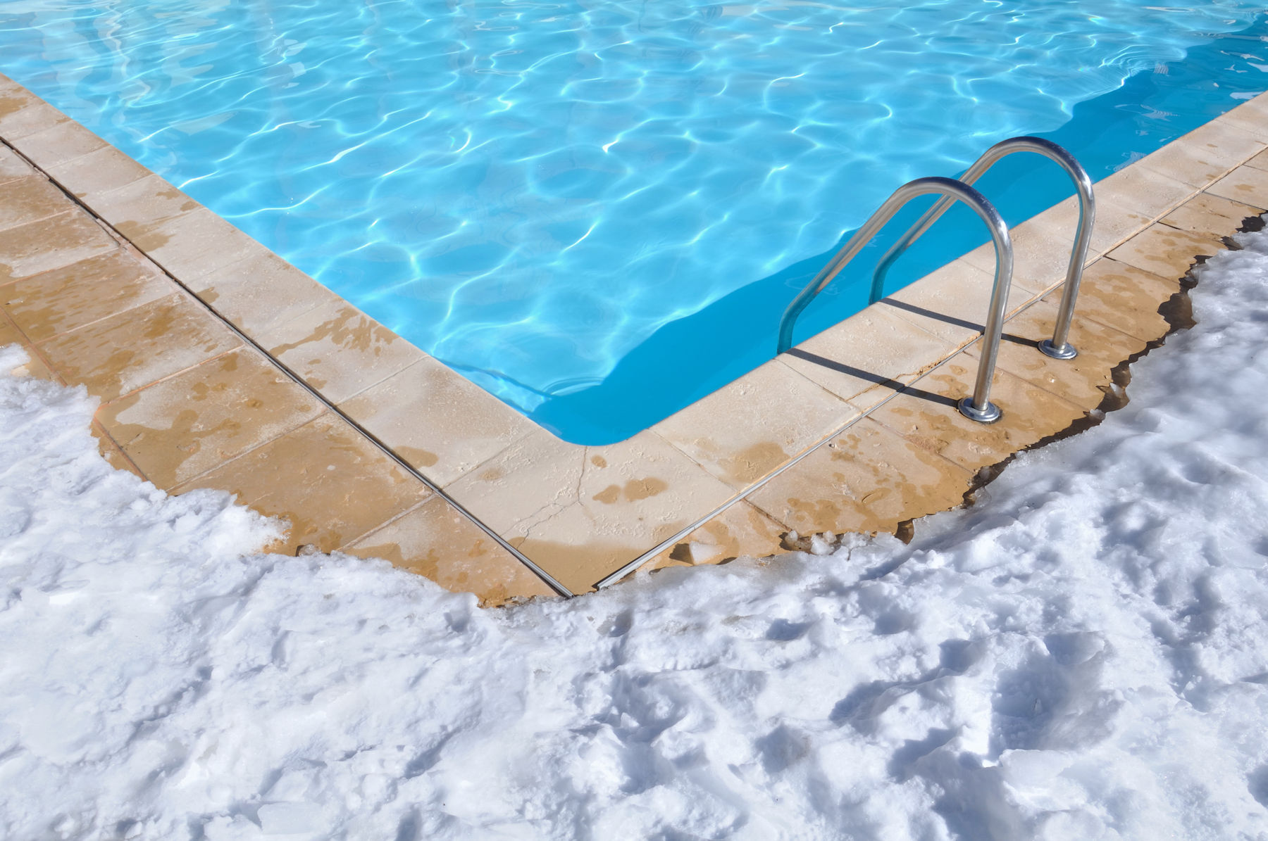 what-s-the-difference-between-closing-a-pool-and-winterizing-it-ultra